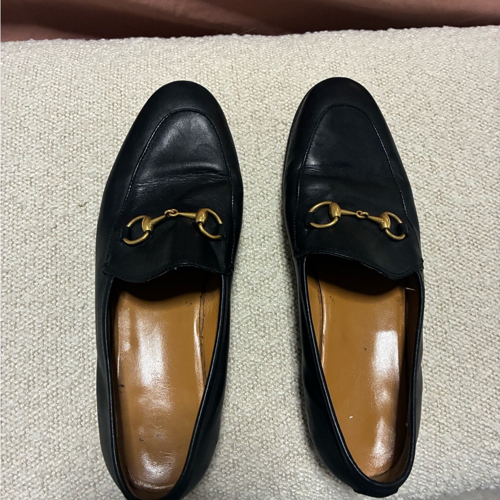 Gucci Jordaan Horsebit Black Loafers with Gold Accent - Picture 2 of 9